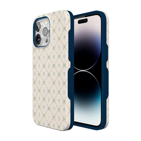 Petit Petals | Dainty Lattice Case