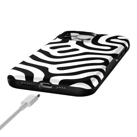 Maze | High Contrast Design Case