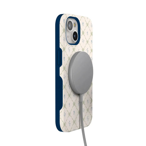 Petit Petals | Dainty Lattice Case