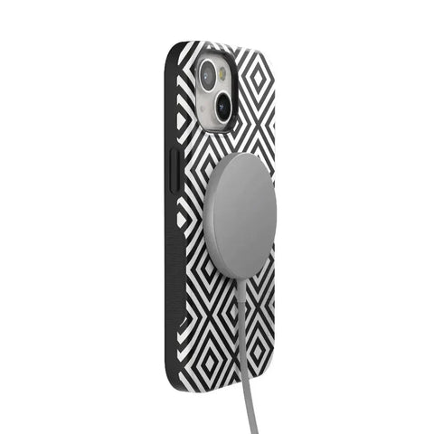 Diamonds | High Contrast Design Case