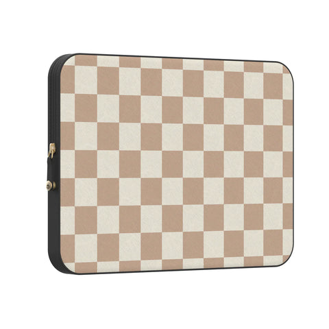 Fit Check | Neutral Checkerboard Laptop Case