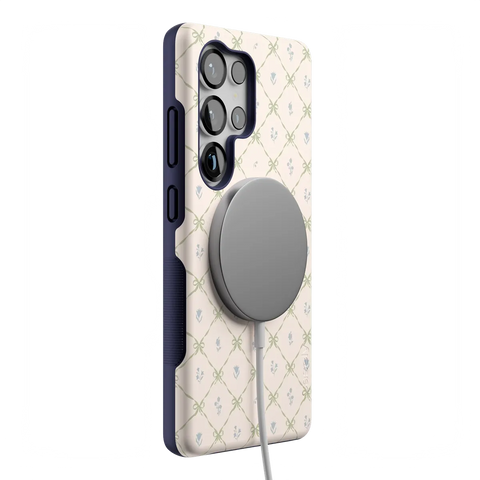 Petit Petals | Dainty Lattice Case