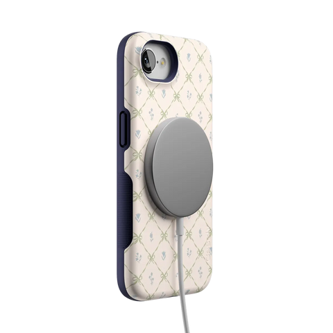 Petit Petals | Dainty Lattice Case
