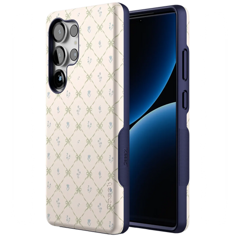 Petit Petals | Dainty Lattice Case