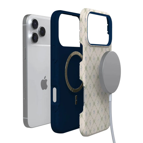 Petit Petals | Dainty Lattice Case